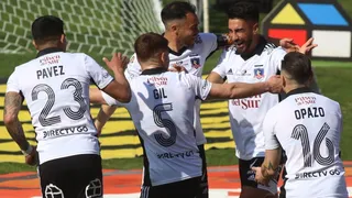 Colo Colo armó un parque de diversiones en el área de la U y Gil anotó el 2-1
