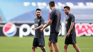 Barcelona y Vidal reconocieron la cancha del Estadio Da Luz y prepararon duelo con Bayern