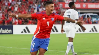 Debut soñado: Nicolás Guerra deslumbra en su primera titularidad con La Roja