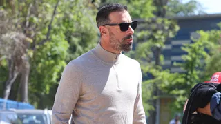 Ruud Van Nistelrooy sorprende en Chile y bromea con ser ayudante de Pellegrini en La Roja