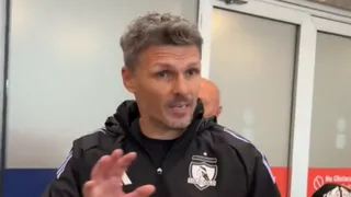 Fernando Ortiz llegó a Chile con buzo de Colo Colo y sorprendió con sus primeras palabras