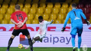 Kessié y Leao dieron el triunfo a AC Milan en un reñido encuentro ante Benevento