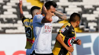 Colo Colo derrotó en el último suspiro a Coquimbo y tomó oxígeno en su lucha por la permanencia