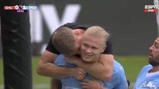 Hincha que invadió cancha para celebrar con Haaland es un excampeón mundial de boxeo