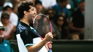 Hans Podlipnik y Andrei Vasilevski pelean para avanzar a los cuartos de final en Australia