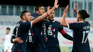 Paraguay superó a Emiratos Arabes Unidos gracias a un cabezazo de Fabián Balbuena