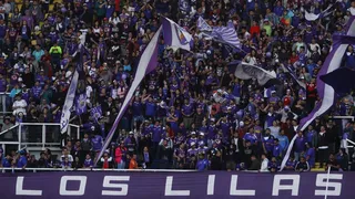 Más de 10 mil hinchas tiñeron el “Ester Roa” en la Noche Lila