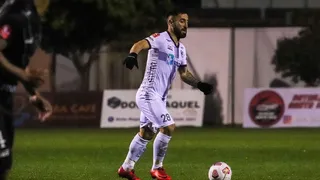 Deportes Santa Cruz tomó el liderato de la Primera B tras empate con Santiago Morning