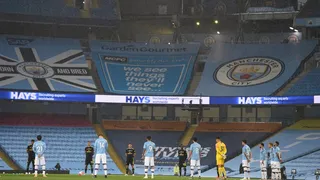 Jugadores del City y Arsenal se unieron contra el racismo y por las víctimas del coronavirus