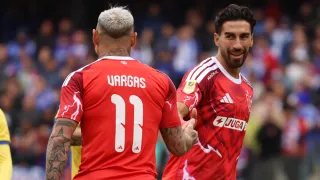 Alerta en la U: gigante argentino viene por un delantero de Gago a última hora