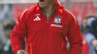 Jorge Almirón otra vez expulsado en Colo Colo: ¿cuántas tarjetas rojas lleva en el año?
