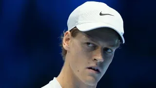 Jannik Sinner le ganó una batalla a Novak Djokovic en Turín