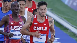 Carlos Díaz quedó disconforme con el cuarto lugar en 10.000 metros: Disculpas a la gente