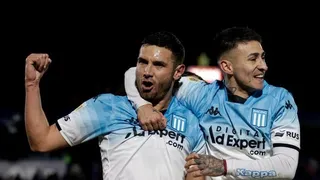 Racing de Gabriel Arias golea y de momento queda líder en Argentina