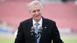 Presidente Kast lanza guiño al futuro estadio de la U: “Para que no sea un meme”