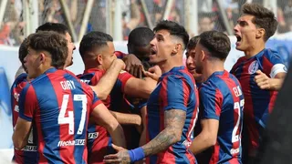 San Lorenzo le ganó el clásico a Huracán y lo complicó en la lucha por el título