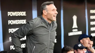 Everton toma decisión por su nuevo DT y espera su arribo a Viña para cerrar contrato