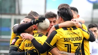 Fernández Vial logró valiosa victoria de visita ante Santa Cruz en duelo pendiente de la Primera B