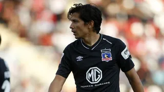 Gualberto Jara probó a Matías Fernández como titular en su primera formación en Colo Colo