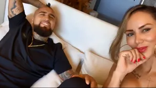 El “King” Arturo Vidal recarga energías en el Caribe junto a su novia Sonia Isaza