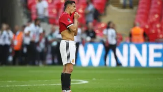 Prensa inglesa: Alexis está furioso con Mourinho por dejarlo fuera del partido frente a West Ham