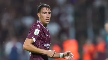 Diego Valencia lo pasa mal en Salernitana y comenzará una batalla legal contra el club
