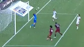 La gran atajada de Brayan Cortés ante Salomón Rondón