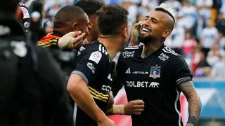 Arturo Vidal fue el héroe de Colo Colo en el clásico ante la UC