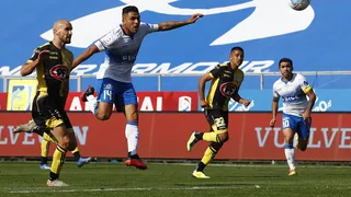 Universidad Católica golpeó a Coquimbo Unido con una “joyita” de César Pinares