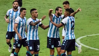 Racing derrotó a Colón en un partido con final polémico