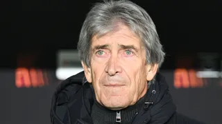 La llamativa camiseta que usó Pellegrini y Betis previo a su viaje a Estados Unidos