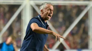 “Me pegaron”: Gustavo Álvarez denuncia agresión en la Copa Sudamericana