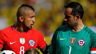 “Tiene un…”: Claudio Bravo sorprende con tremendo elogio a Arturo Vidal y revela la clave de su éxito