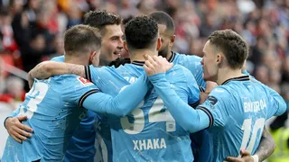 Bayer Leverkusen estiró su invicto en la Bundesliga tras batir a Friburgo