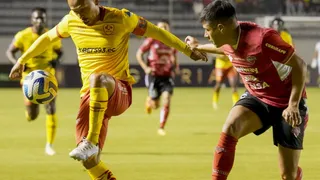 Nicola Pérez fue fundamental para Ñublense en la igualdad ante Aucas en Quito