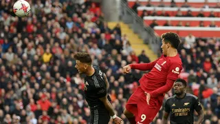 Liverpool frustró los festejos de Arsenal al abrochar un exigido empate en Anfield