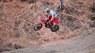 Ruy Barbosa sacó adelante una compleja jornada y se mantuvo entre los cuatro mejores del GNCC
