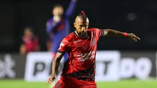 Arturo Vidal tuvo discreto desempeño en empate de Atlético Paranaense ante Cruzeiro