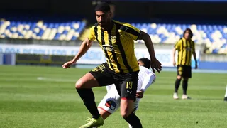 San Antonio Unido y Fernández Vial festejaron en el comienzo de la Segunda División