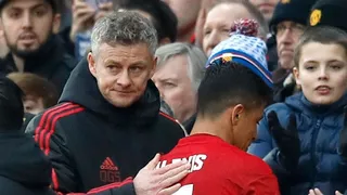 Alexis Sánchez estará dos meses fuera de las canchas por lesión de ligamento