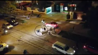 Así fue la cobarde agresión de hinchas de Jorge Wilstermann a un seguidor de Colo Colo