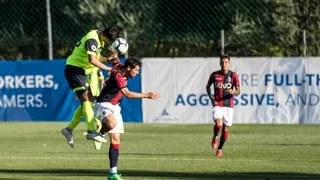 Erick Pulgar actuó en derrota de Bologna ante Huddersfield Town