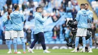 Merecido homenaje: El pasillo que le dedicaron sus compañeros al “Kun” Agüero en su último partido con el City