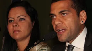 Exesposa de Dani Alves estalló contra el jugador: Para mí ha muerto