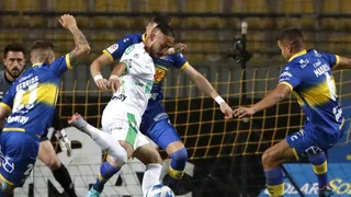 Audax Italiano sigue envuelto en su irregularidad tras igualar en su visita a Everton