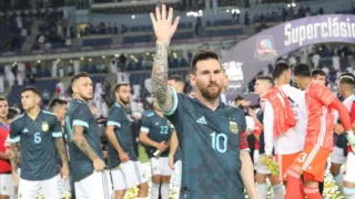 Lionel Messi superó la resistencia de Alisson para dar a Argentina la victoria sobre Brasil