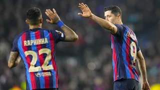 FC Barcelona debió extremar recursos para empatar ante Manchester United en un partidazo