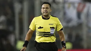 Julio Bascuñán estará a cargo del VAR en revancha entre Santos y Boca por Copa Libertadores