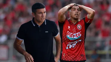 “No dependemos de él”: DT del líder rompe el silencio tras polémico adiós