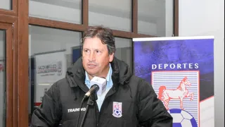 Exarquero Aníbal Pinto sufrió accidente vehicular junto a su hija